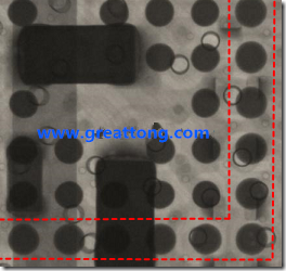 BGA錫球尺寸小于0.4mm，采用降低BGA內(nèi)圍襲球的錫膏量所得到X-Ray，稍微留意一下可以發(fā)現(xiàn)最外圈的錫量(圓的直徑)比其他內(nèi)圍的錫球上的錫量來得多一點(diǎn)點(diǎn)。也就是外圈的黑色圓形直徑比內(nèi)圈的圓形來得大一點(diǎn)點(diǎn)。