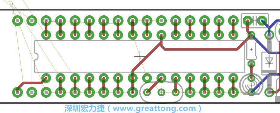 諧振器應(yīng)擺放在ATmega微控制器的針腳8、9和10旁邊，在共鳴器和微控制器中間的高頻信號(hào)線應(yīng)該要愈短愈好，此外，其它的信號(hào)線應(yīng)該要遠(yuǎn)離這個(gè)區(qū)域且配置在諧振器的下方，這樣做是為了防止不必要的無線電波干擾。