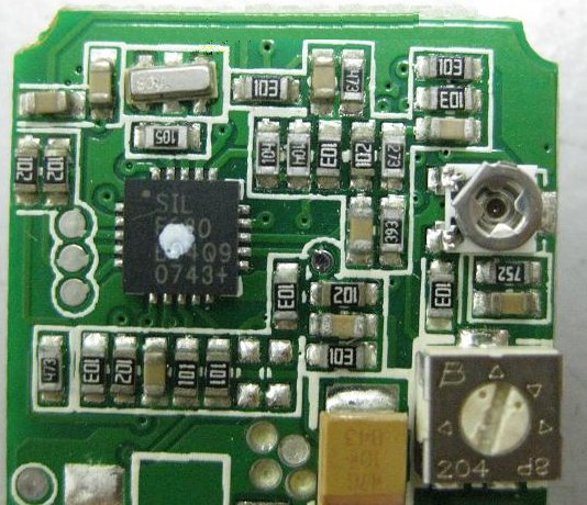 PCBA加工IC元件主要分為DIP及SMD兩大類，DIP 插件的IC，SMD (Surface Mount Device) 表面貼裝元件。