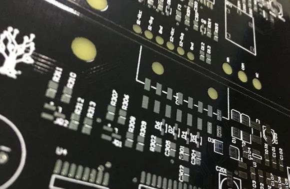 絲印位號設(shè)計錯誤會影響PCBA貼片加工嗎？